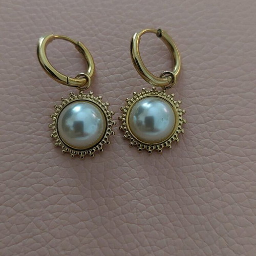 Steel earrings with pearl like new, unworn