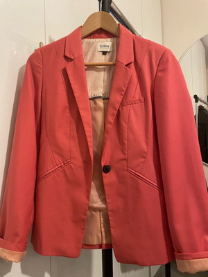Stradivarius coral color small jacket like new