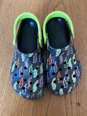 Crocs kids like new, size 13C, black with patterns