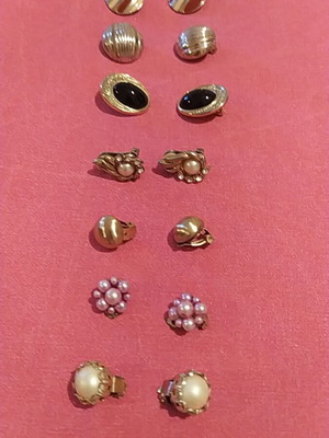 7 pairs vintage earrings, multicolor