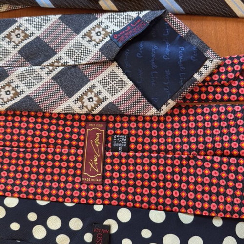 Silk ties set of 4 like new, multicolored