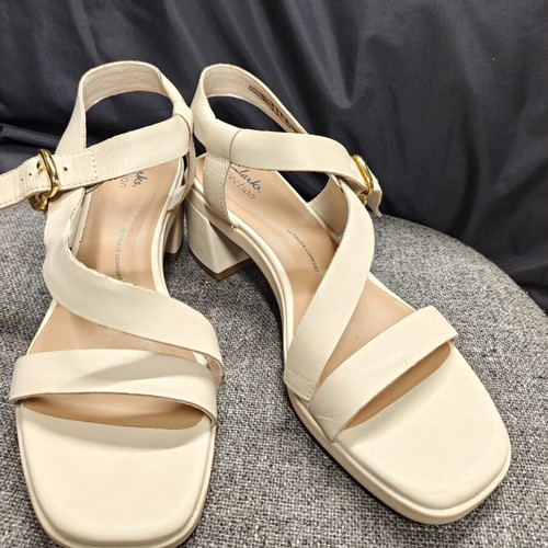 Clarks sandals like new, beige, size 41