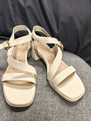 Clarks sandals like new, beige, size 41