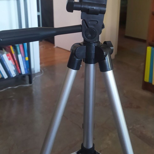 Camera tripod with PULUZ adapter and carrying case like new