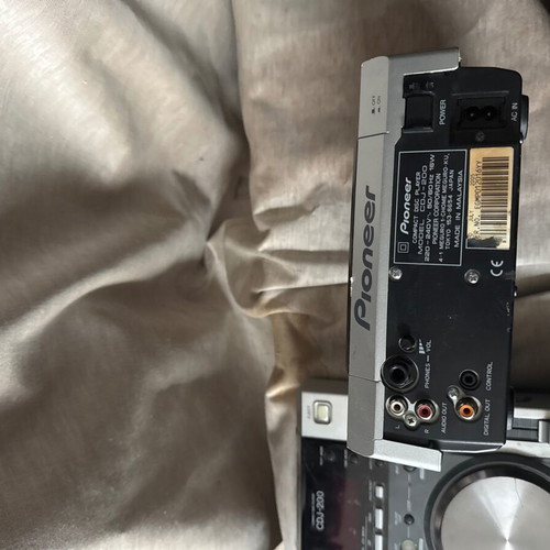 Pioneer CDJ-200 Compact professional DJ CD players used, pair