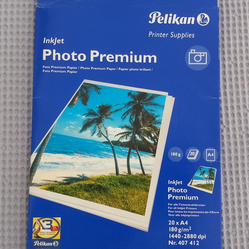 Pelikan photo paper 180 gsm A4 premium photo used, 9 sheets
