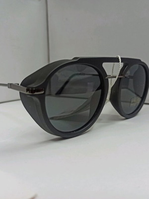 Men's sunglasses new, black with modern design