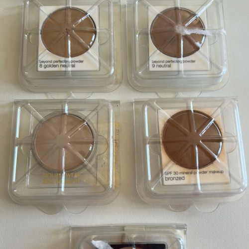 Estee Lauder Double Wear Powder tester like new