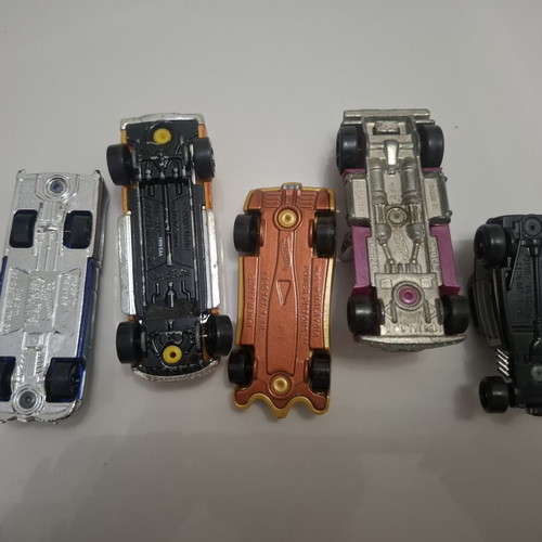 Hot Wheels set of 5 cars with white racing car gift