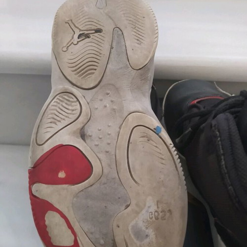 Jordan Max Aura athletic shoes like new, size 39, black and red