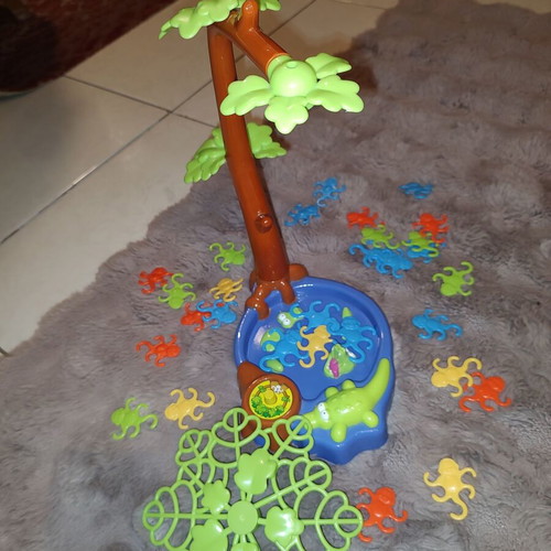 Board game Monkey Balance like new, educational magnetic toy
