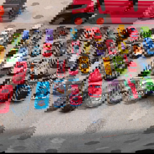 Πακέτο αυτοκινητάκια Disney/Pixar και Hotwheels μεταχειρισμένα, 115 τεμάχια