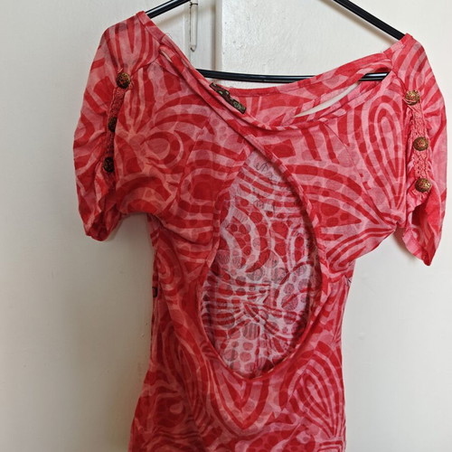 Women's pink short-sleeve blouse with back opening like new