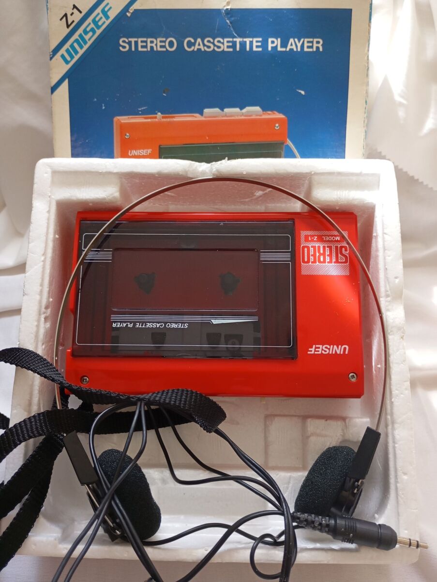 UNISEF MODEL Z-1 ステレオカセットプレーヤー 本体 Vintage Walkman Unisef Stereo Z-1… - € 85,00 - Vendora.cy