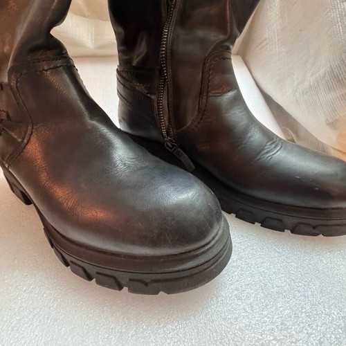 Black leather Twinset Simona Barbieri ankle boots used No 39