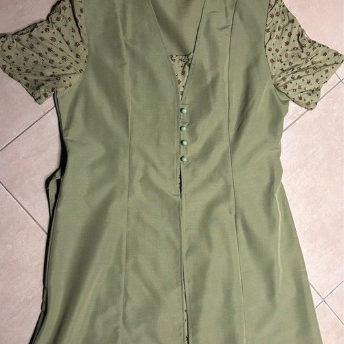 Vintage sage green dress size 40 with floral insert buttons puff sleeves midi