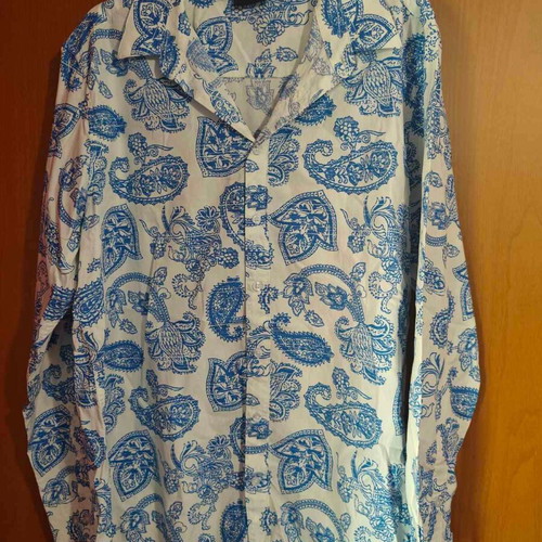 Men's Shirt with Blue Paisley Patterns size 41/42 like new