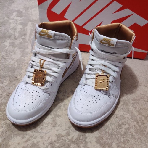 Air Jordan 1 Retro High OG Metallic Gold Nike New Size 38.5