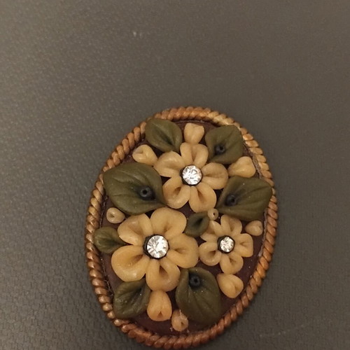 Vintage pin with flowers like new, beige and green