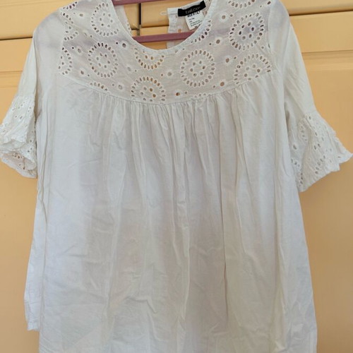 White blouse size M like new
