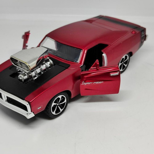 Hot Engine Classic Retro Garage Car Dodge Charger 1:32 red metallic like new