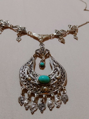 Handmade silver vintage necklace with filigree and turquoise like new
