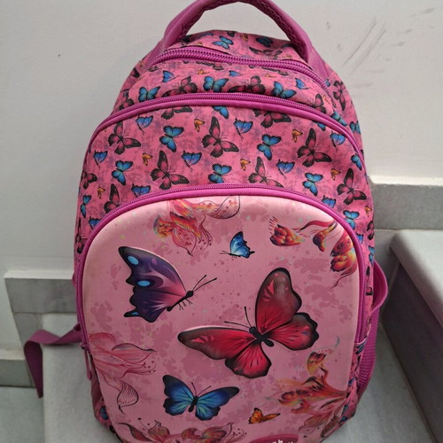 Must school backpack like new