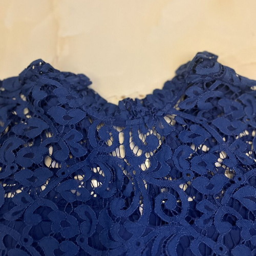 Zara woman mini dress in blue guipure lace, like new, XS