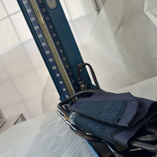 Sphygmomanometer medical device like new