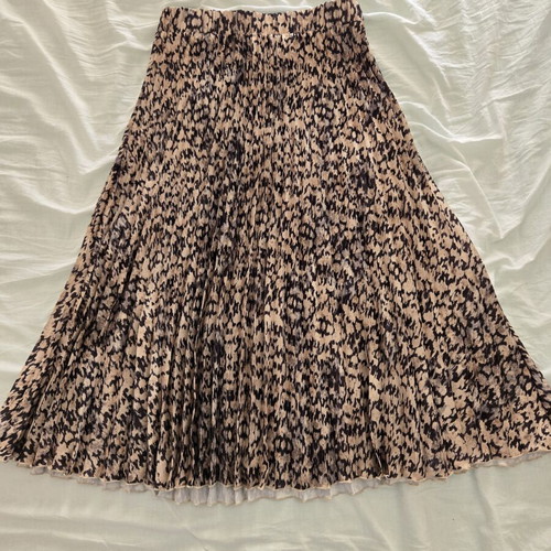 H&M Pleated Midi Skirt like new, animal print, size S