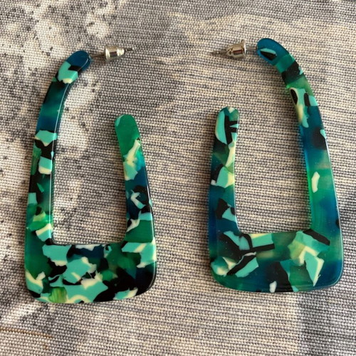 Horn earrings dangling like new