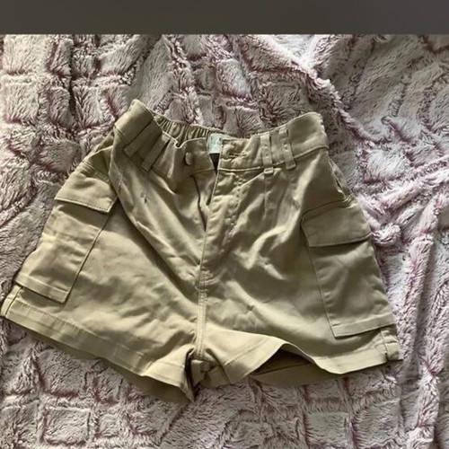 Khaki cargo shorts used, size XS