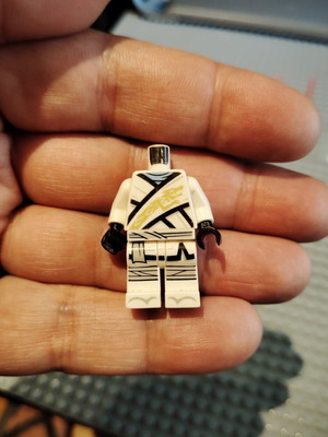 Lego Ninjago Zane Legacy minifigure used
