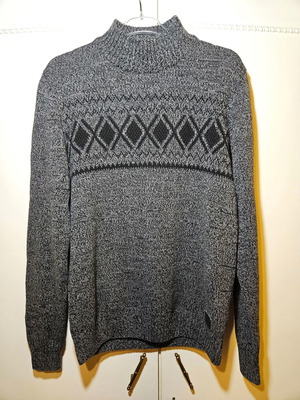 Guess men's sweater gray black patterned size M like new