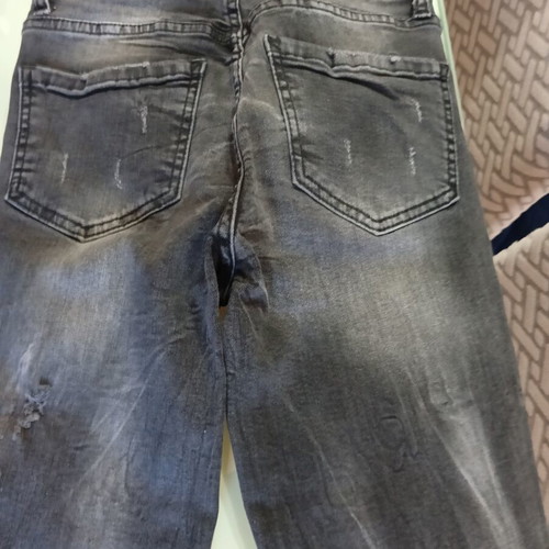 Dsquared2 Jeans size 38 like new, black, distressed