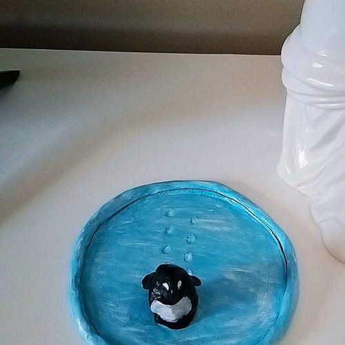 Handmade clay decorative piece 'The lonely penguin' new