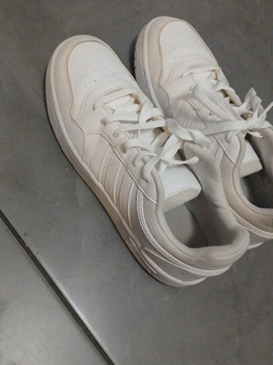 Adidas αθλητικά παπούτσια σαν καινούργια, μέγεθος 40, άσπρα