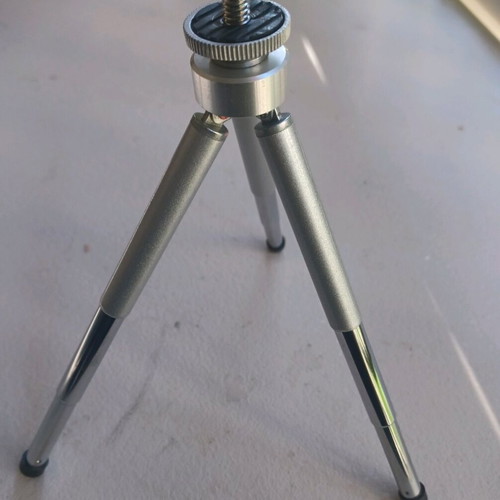 Guik Pod mini tripod like new, 18 cm height, metal