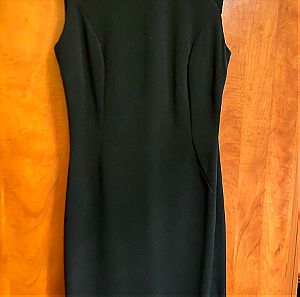 Καινούργιο μαύρο φόρεμα με όμορφη πλάτη