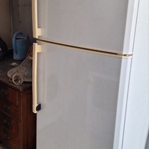 Samsung RT 41 MASW refrigerator used with freezer