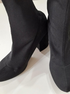 Μπότες Bershka μαύρες με ελαστικό ύφασμα Νο 39 σαν καινούργιο