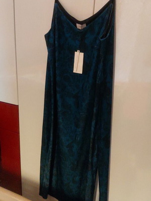 Φόρεμα βελούδινο με ραντάκι Parabita μέγεθος M καινούργιο, μαύρο και μπλε