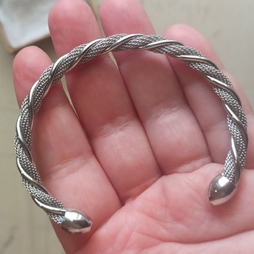 Loisir Women's Stainless Steel Bracelet Cuff New Silver