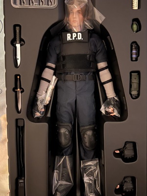 Leon S. Kennedy Damtoys Resident Evil 2 figure 1/6