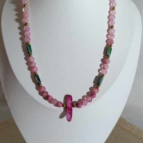 Pink Psithyros Necklace new, pink and green harmony