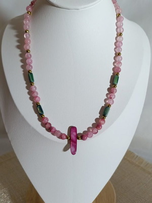 Pink Psithyros Necklace new, pink and green harmony