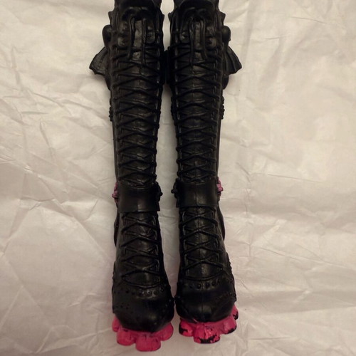 Monster High Dracubecca Freaky Fusion boots used 2014