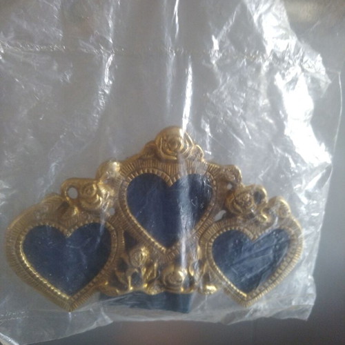 Triple bronze heart photo frame new, 15×10 cm, velvet base without glass