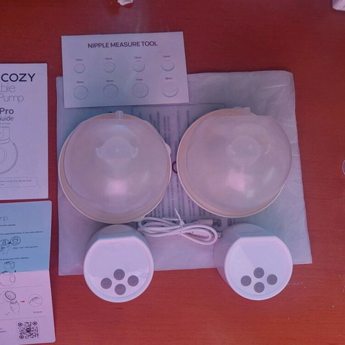 Mama Cozy Double Portable Breast Pump like new with accessories