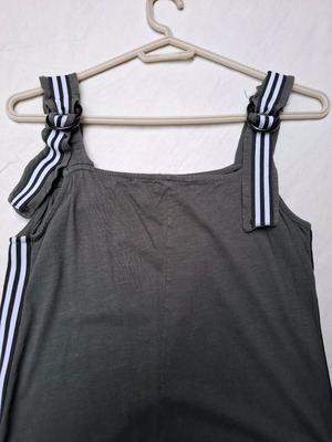 One-piece jumpsuit khaki color like new, size L